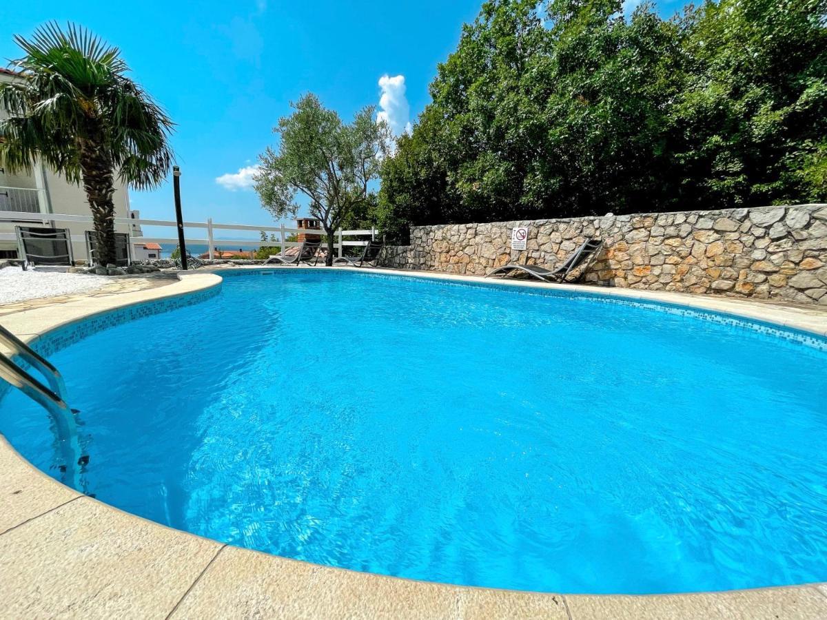 Apartments Villa Klaudia - Adults Only Crikvenica Exterior foto